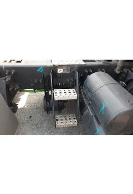 FREIGHTLINER CASCADIA 126 FRAME STEP