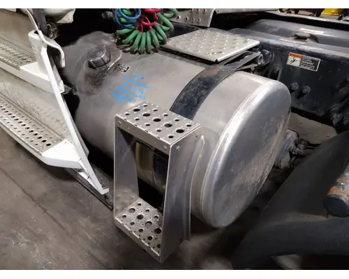 FREIGHTLINER CASCADIA 126 FUEL TANK