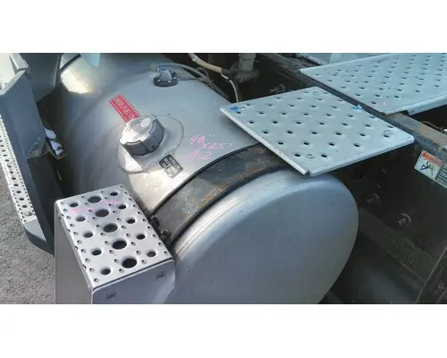 FREIGHTLINER CASCADIA 126 FUEL TANK