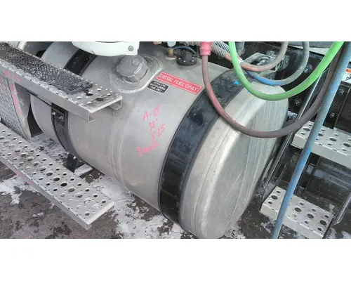 FREIGHTLINER CASCADIA 126 FUEL TANK