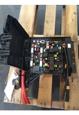 FREIGHTLINER CASCADIA 126 FUSE BOX