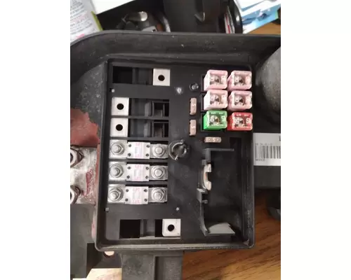 FREIGHTLINER CASCADIA 126 FUSE BOX