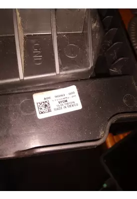 FREIGHTLINER CASCADIA 126 FUSE BOX
