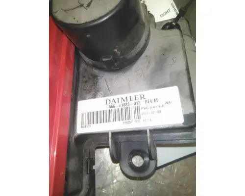 FREIGHTLINER CASCADIA 126 FUSE BOX