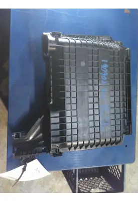 FREIGHTLINER CASCADIA 126 FUSE BOX