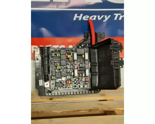 FREIGHTLINER CASCADIA 126 FUSE BOX