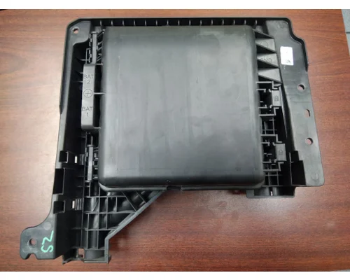 FREIGHTLINER CASCADIA 126 FUSE BOX