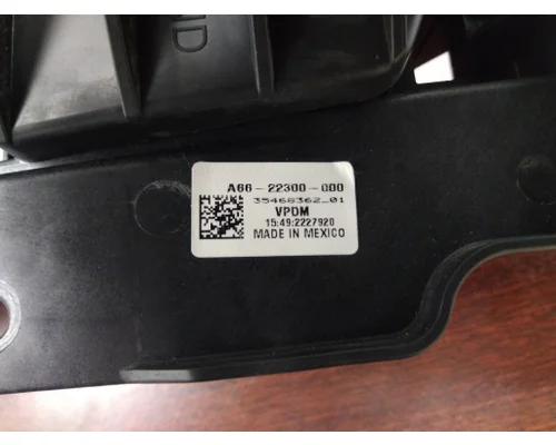 FREIGHTLINER CASCADIA 126 FUSE BOX