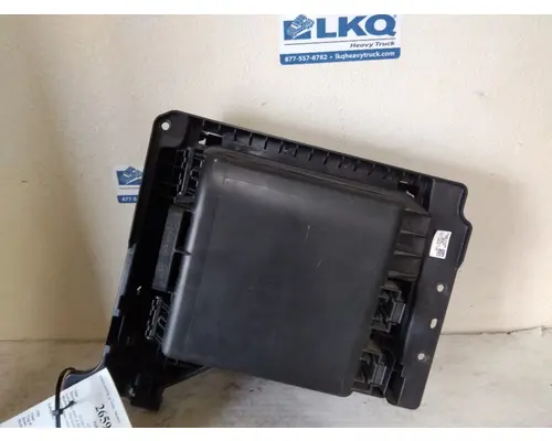 FREIGHTLINER CASCADIA 126 FUSE BOX