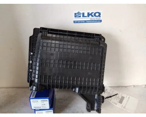 FREIGHTLINER CASCADIA 126 FUSE BOX