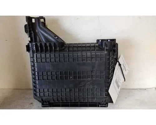 FREIGHTLINER CASCADIA 126 FUSE BOX