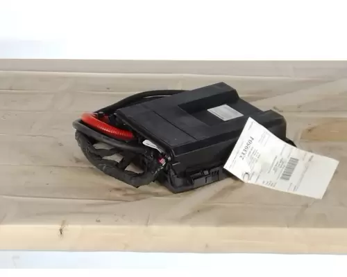 FREIGHTLINER CASCADIA 126 FUSE BOX