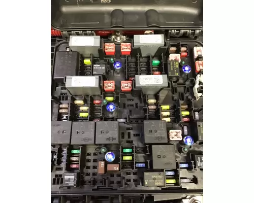 FREIGHTLINER CASCADIA 126 FUSE BOX