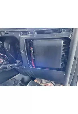 FREIGHTLINER CASCADIA 126 FUSE BOX