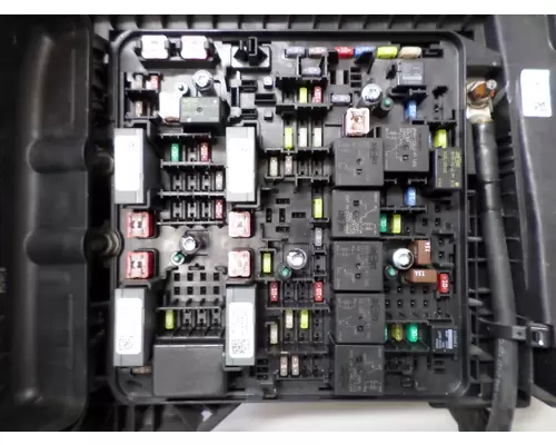 FREIGHTLINER CASCADIA 126 FUSE BOX