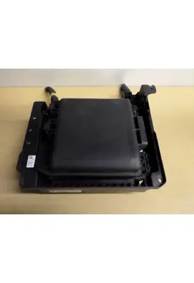 FREIGHTLINER CASCADIA 126 FUSE BOX