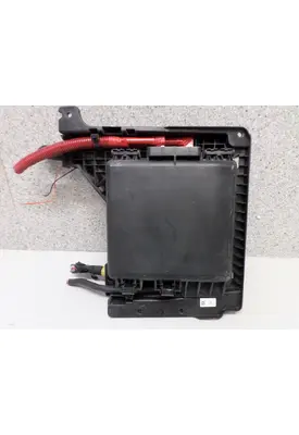 FREIGHTLINER CASCADIA 126 FUSE BOX