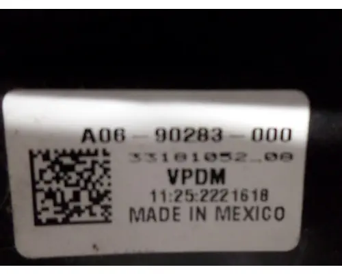 FREIGHTLINER CASCADIA 126 FUSE BOX