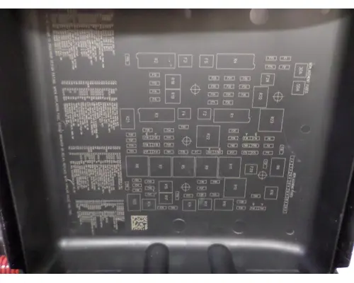 FREIGHTLINER CASCADIA 126 FUSE BOX