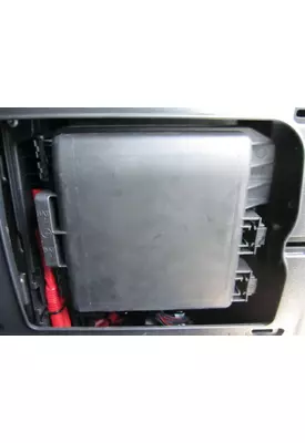 FREIGHTLINER CASCADIA 126 FUSE BOX