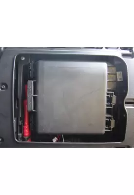 FREIGHTLINER CASCADIA 126 FUSE BOX