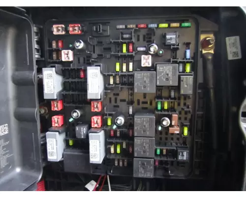 FREIGHTLINER CASCADIA 126 FUSE BOX