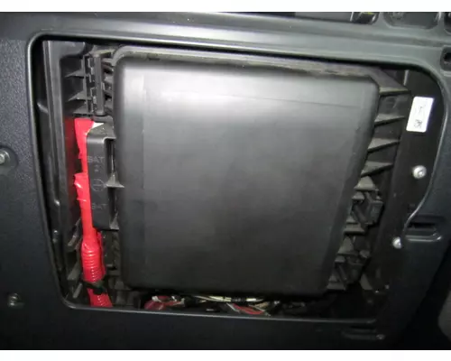 FREIGHTLINER CASCADIA 126 FUSE BOX