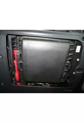 FREIGHTLINER CASCADIA 126 FUSE BOX