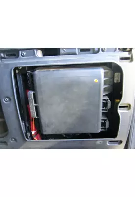 FREIGHTLINER CASCADIA 126 FUSE BOX