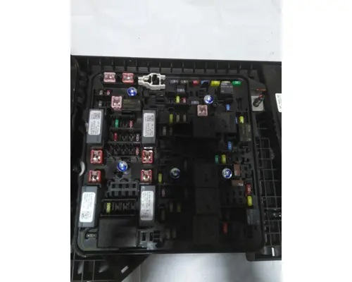 FREIGHTLINER CASCADIA 126 FUSE BOX