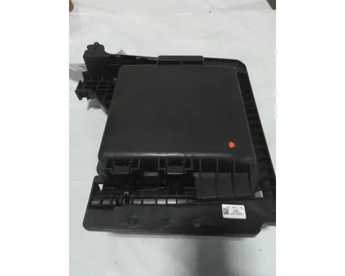 FREIGHTLINER CASCADIA 126 FUSE BOX