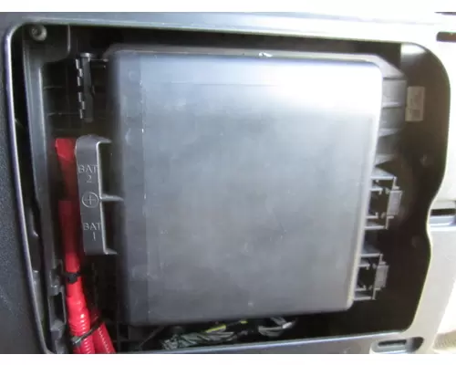 FREIGHTLINER CASCADIA 126 FUSE BOX