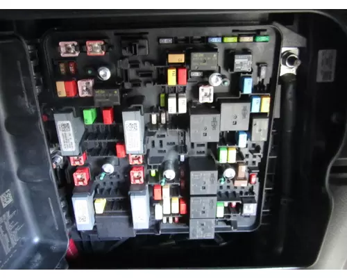 FREIGHTLINER CASCADIA 126 FUSE BOX