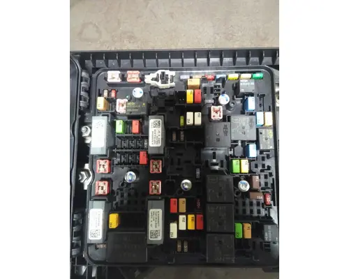FREIGHTLINER CASCADIA 126 FUSE BOX