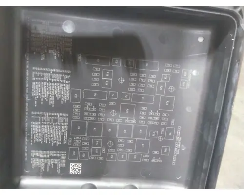 FREIGHTLINER CASCADIA 126 FUSE BOX