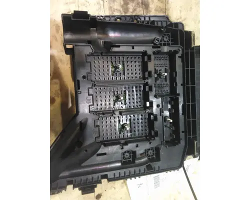 FREIGHTLINER CASCADIA 126 FUSE BOX