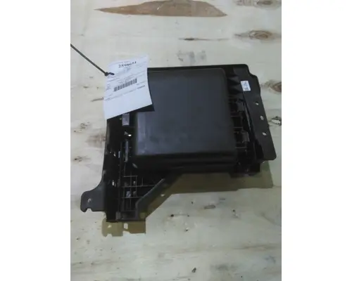 FREIGHTLINER CASCADIA 126 FUSE BOX