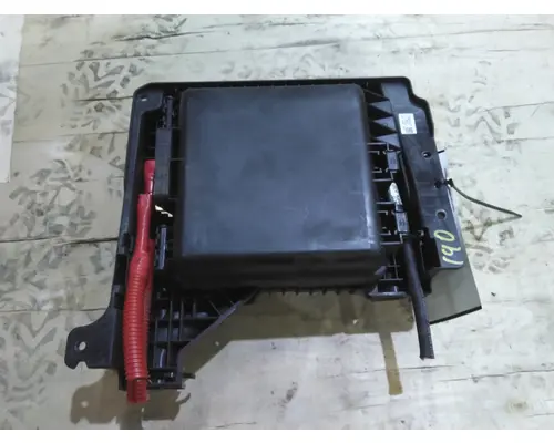 FREIGHTLINER CASCADIA 126 FUSE BOX