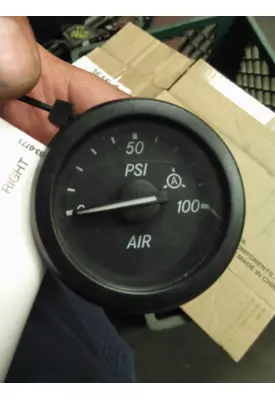 FREIGHTLINER CASCADIA 126 GAUGE AIR