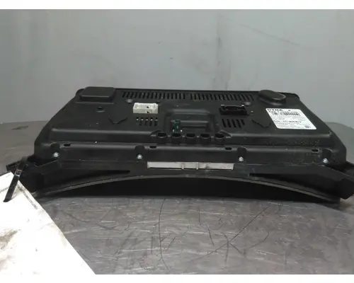 FREIGHTLINER CASCADIA 126 GAUGE CLUSTER