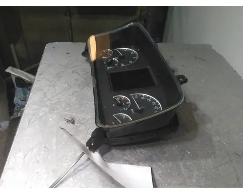 FREIGHTLINER CASCADIA 126 GAUGE CLUSTER