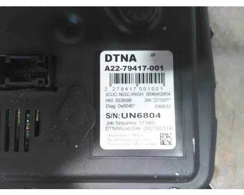 FREIGHTLINER CASCADIA 126 GAUGE CLUSTER