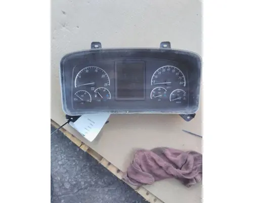 FREIGHTLINER CASCADIA 126 GAUGE CLUSTER