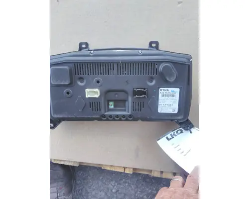 FREIGHTLINER CASCADIA 126 GAUGE CLUSTER