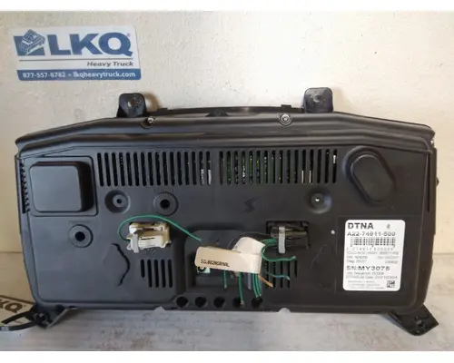 FREIGHTLINER CASCADIA 126 GAUGE CLUSTER