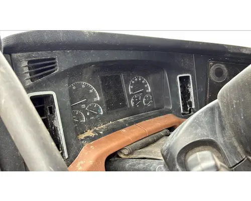 FREIGHTLINER CASCADIA 126 GAUGE CLUSTER