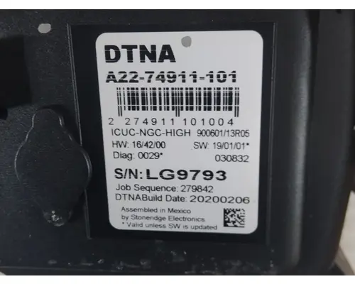 FREIGHTLINER CASCADIA 126 GAUGE CLUSTER