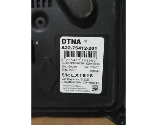 FREIGHTLINER CASCADIA 126 GAUGE CLUSTER