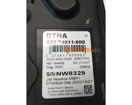 FREIGHTLINER CASCADIA 126 GAUGE CLUSTER