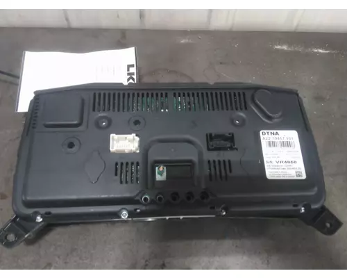 FREIGHTLINER CASCADIA 126 GAUGE CLUSTER